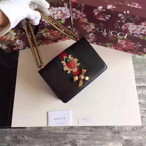 Gucci small shoulder bag 1